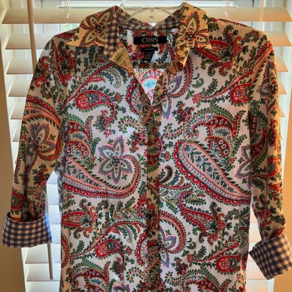 Chaps Pink & Green Paisley No-Iron Button Down Shirt | Women’s Medium Petite